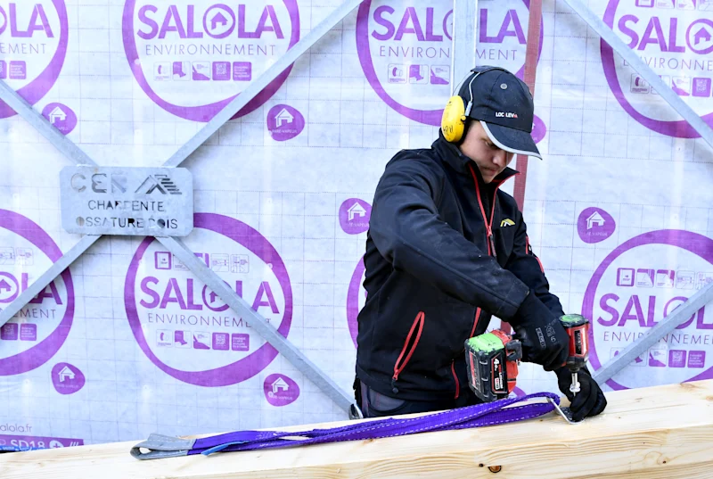 Accueillir un apprenti, c’est préparer son arrivée pour qu’il travaille en sécurité, s’intègre facilement et vous aide rapidement sur vos chantiers.