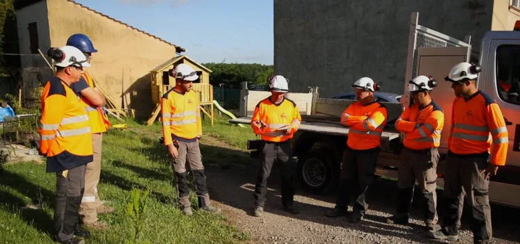 Compagnons du BTP réunis lors d'un moment sécurité